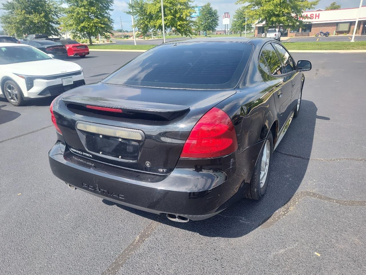 Pontiac Grand Prix 4dr Sdn GT2 2004