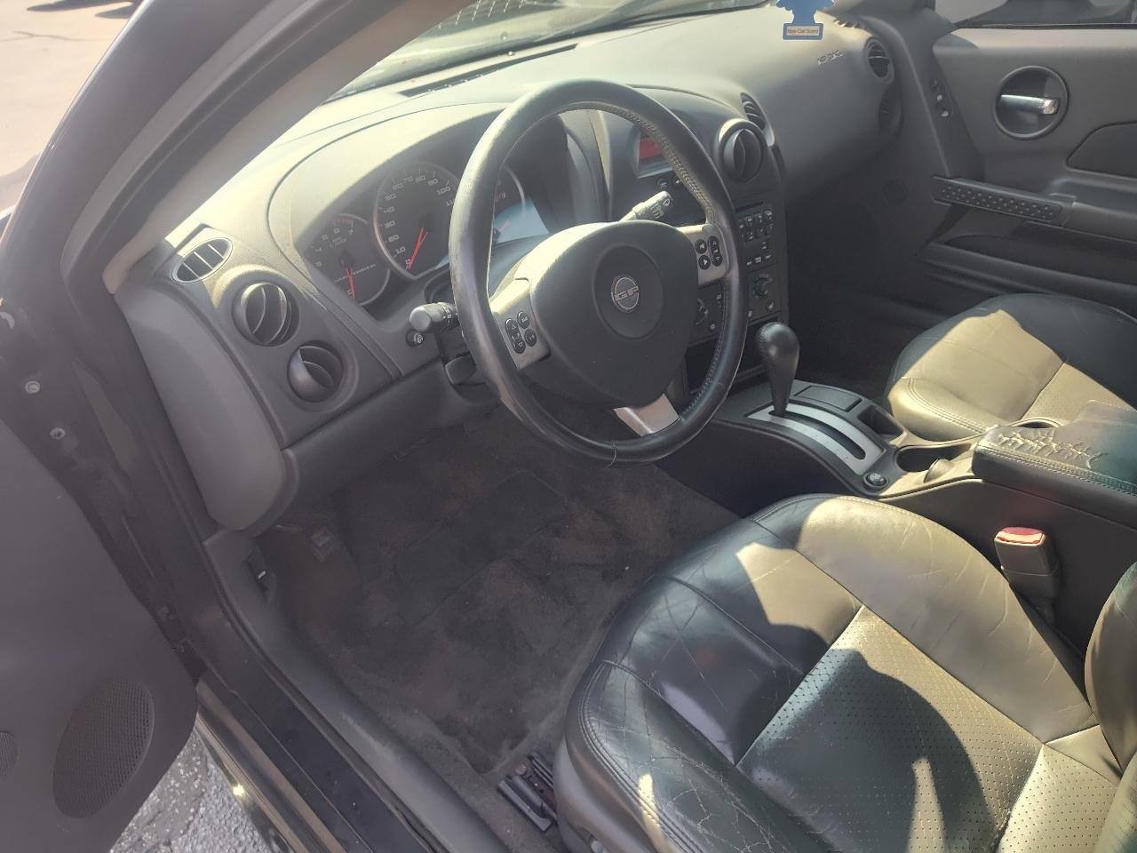 Pontiac Grand Prix 4dr Sdn GT2 2004