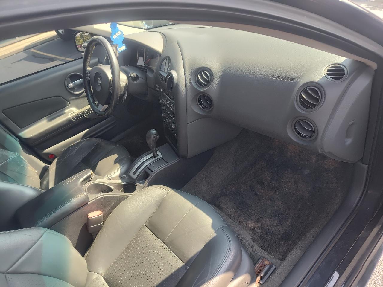 Pontiac Grand Prix 4dr Sdn GT2 2004