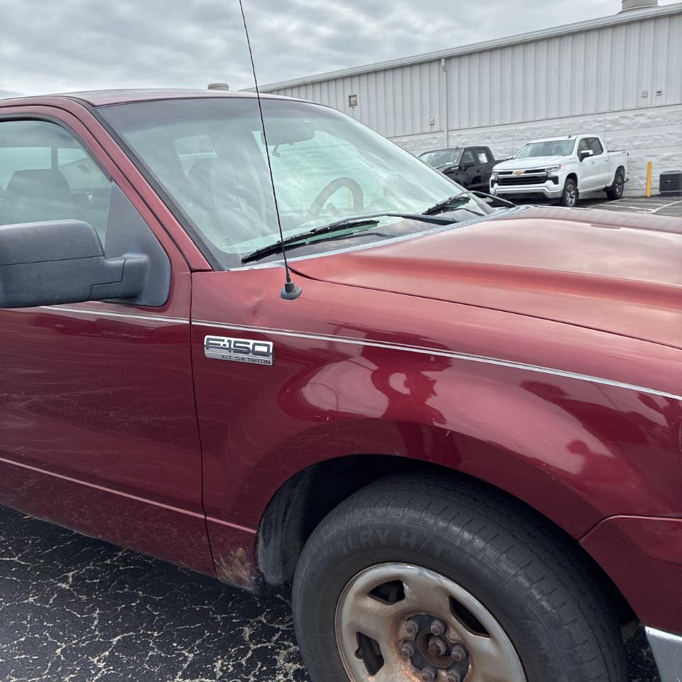 Ford F-150 Supercab 133" XLT 2005