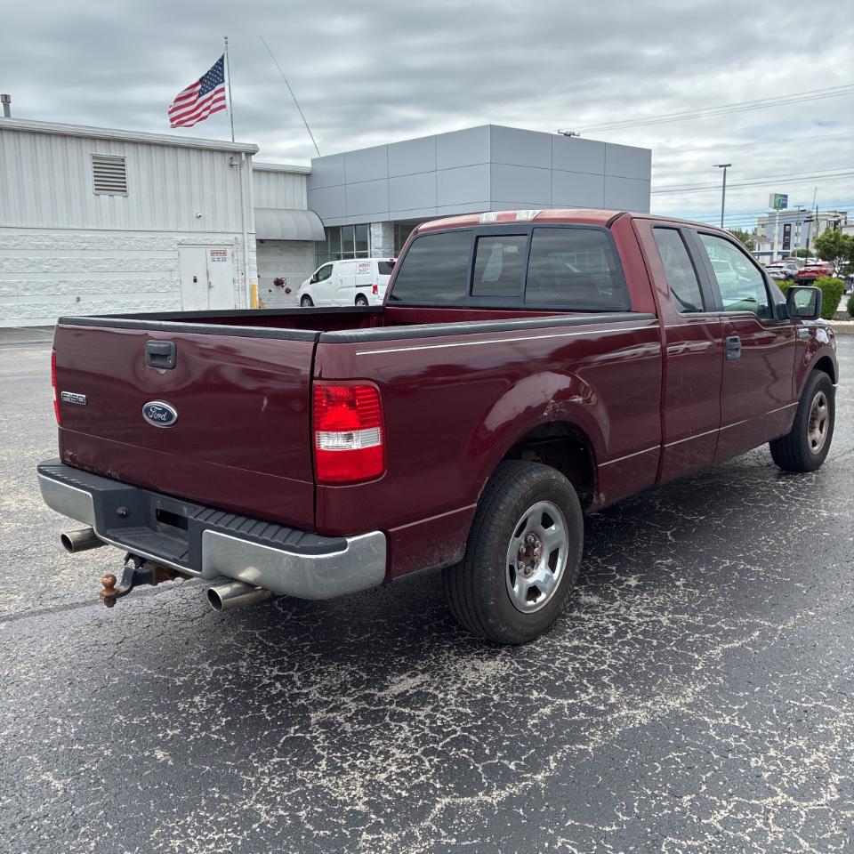 Ford F-150 Supercab 133" XLT 2005