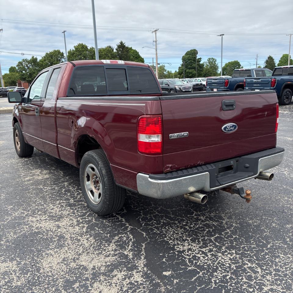 Ford F-150 Supercab 133" XLT 2005