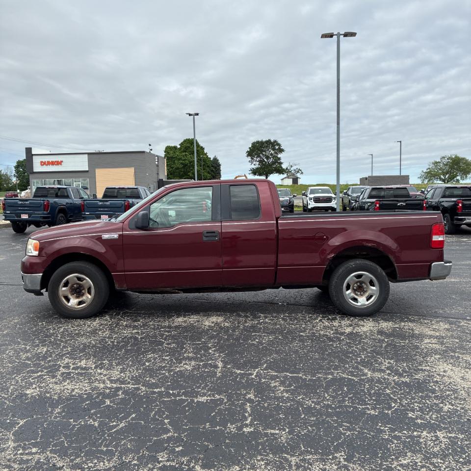 Ford F-150 Supercab 133" XLT 2005