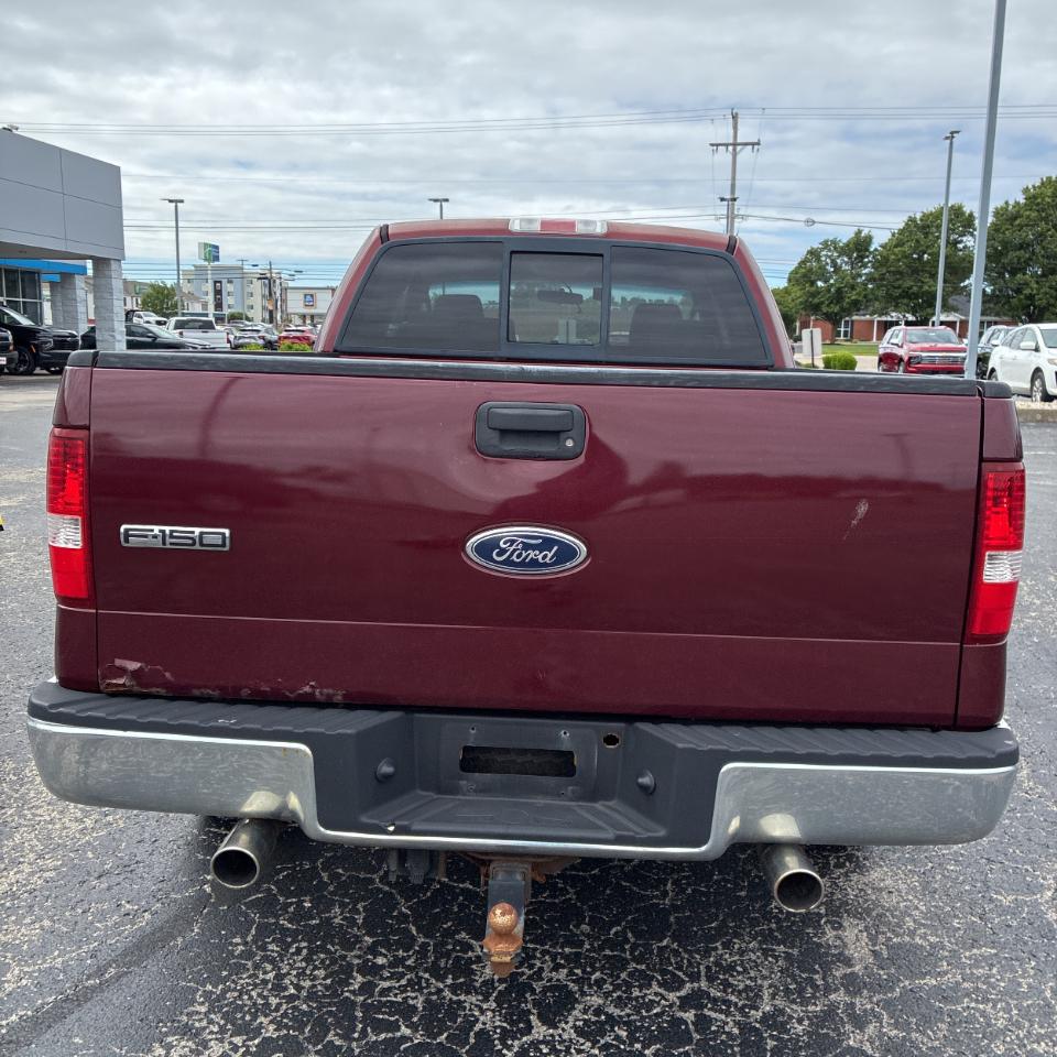 Ford F-150 Supercab 133" XLT 2005