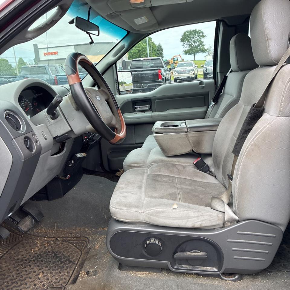Ford F-150 Supercab 133" XLT 2005