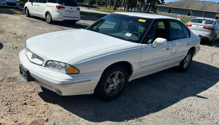 Pontiac Bonneville 4dr Sdn SE 1999