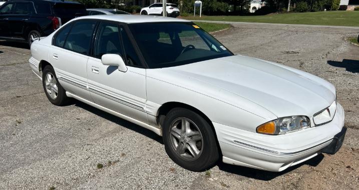 Pontiac Bonneville 4dr Sdn SE 1999