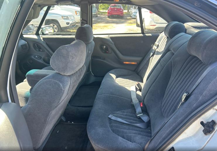 Pontiac Bonneville 4dr Sdn SE 1999