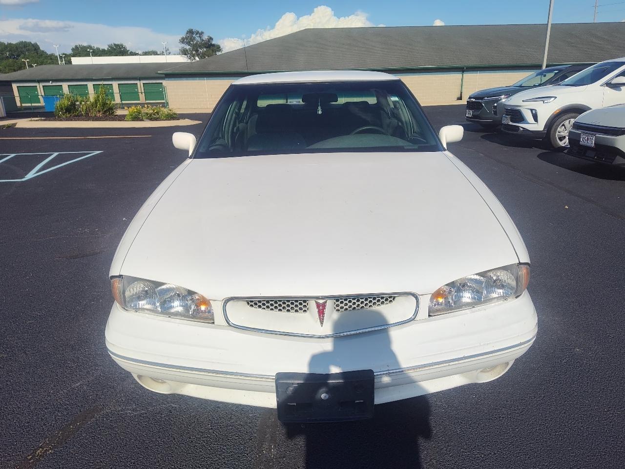 Pontiac Bonneville 4dr Sdn SE 1999