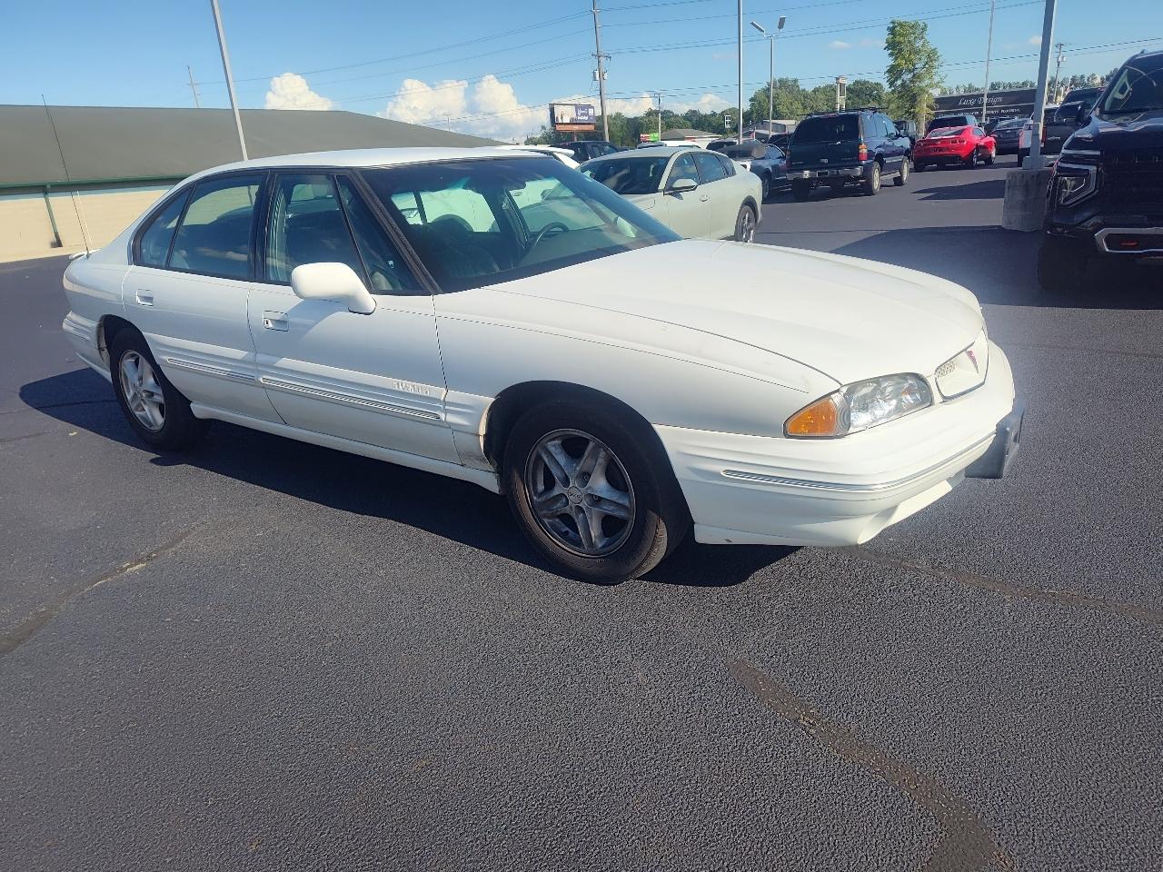 Pontiac Bonneville 4dr Sdn SE 1999