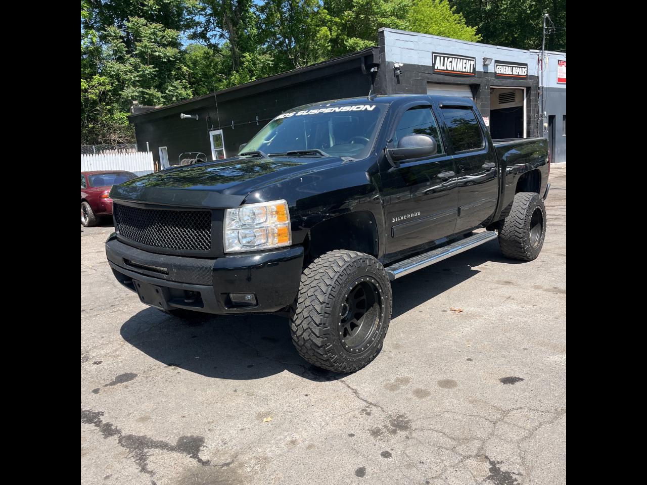 Chevrolet Silverado 1500 4WD Crew Cab 143.5" LT 2011