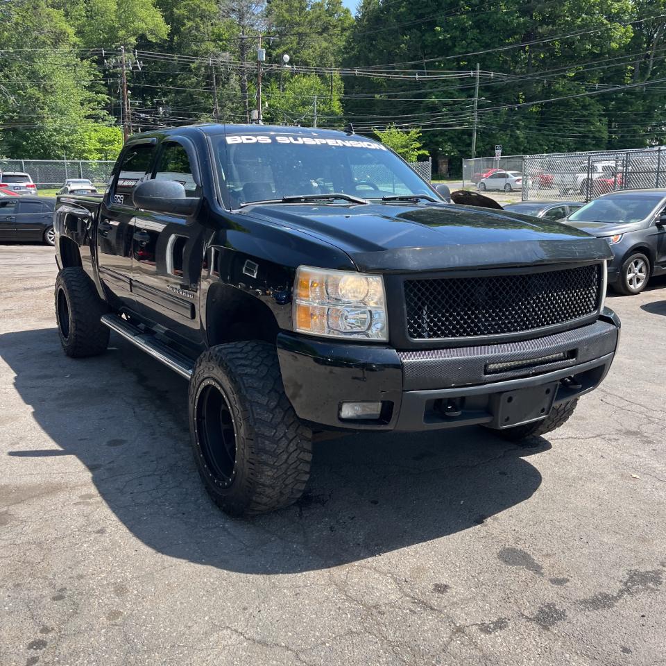 Chevrolet Silverado 1500 4WD Crew Cab 143.5" LT 2011