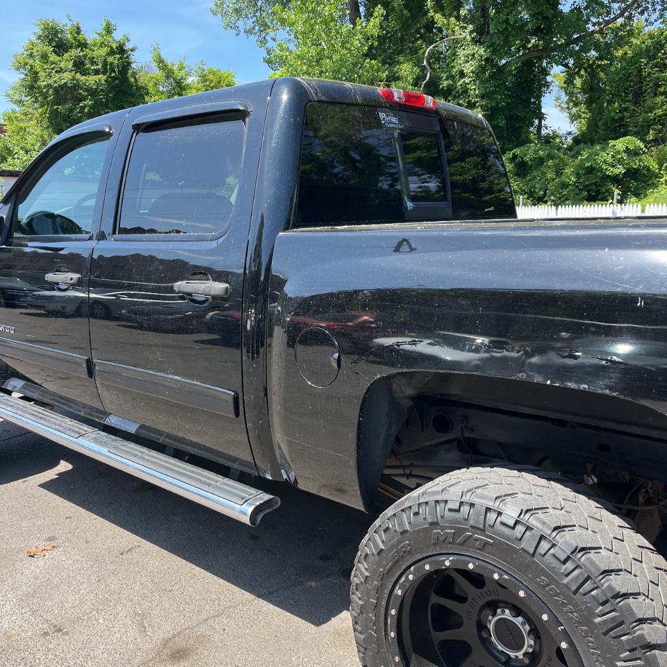 Chevrolet Silverado 1500 4WD Crew Cab 143.5" LT 2011