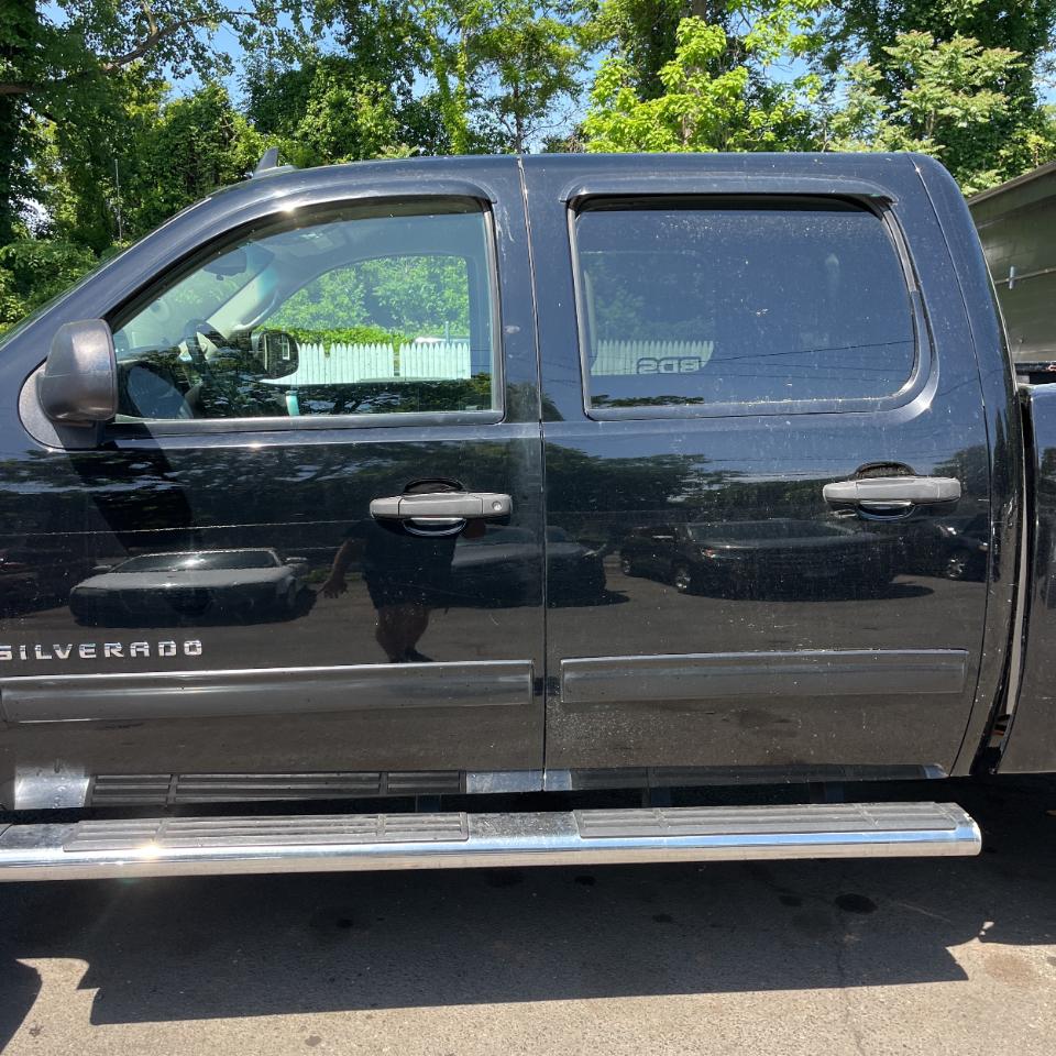Chevrolet Silverado 1500 4WD Crew Cab 143.5" LT 2011
