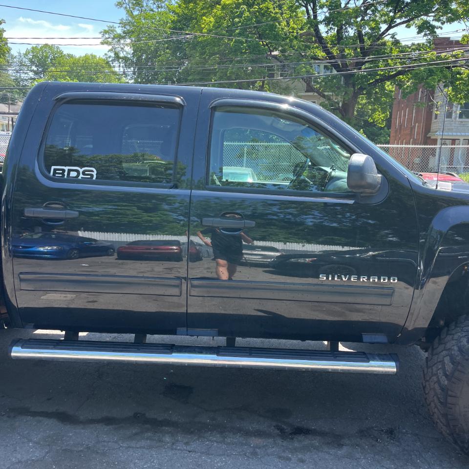 Chevrolet Silverado 1500 4WD Crew Cab 143.5" LT 2011
