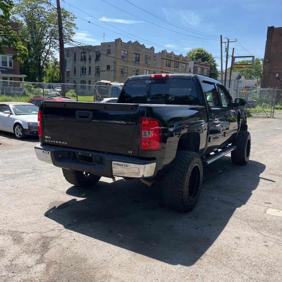 Chevrolet Silverado 1500 4WD Crew Cab 143.5" LT 2011
