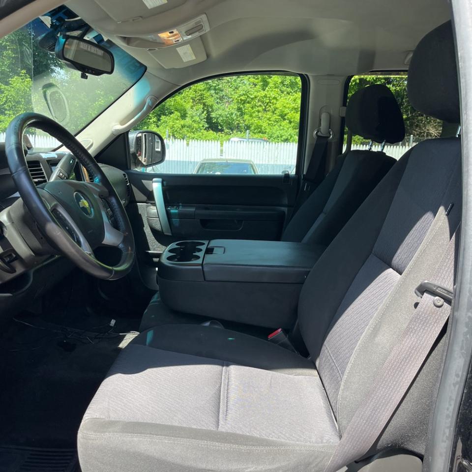 Chevrolet Silverado 1500 4WD Crew Cab 143.5" LT 2011