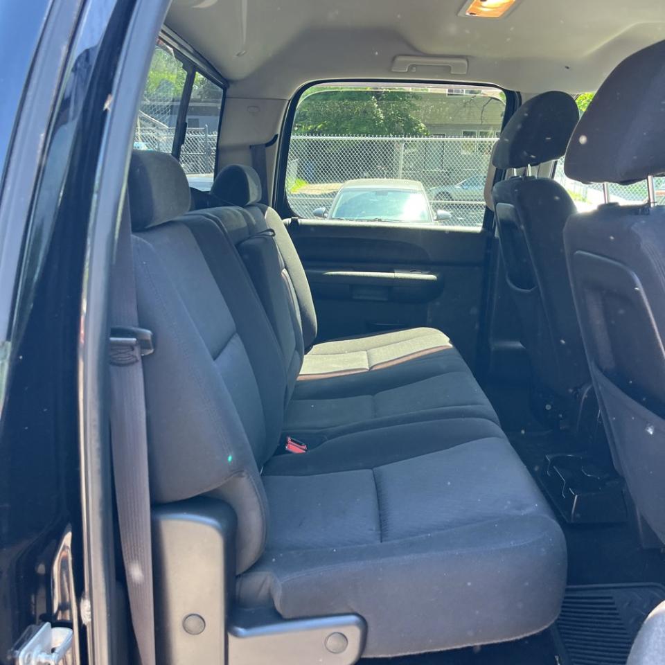 Chevrolet Silverado 1500 4WD Crew Cab 143.5" LT 2011