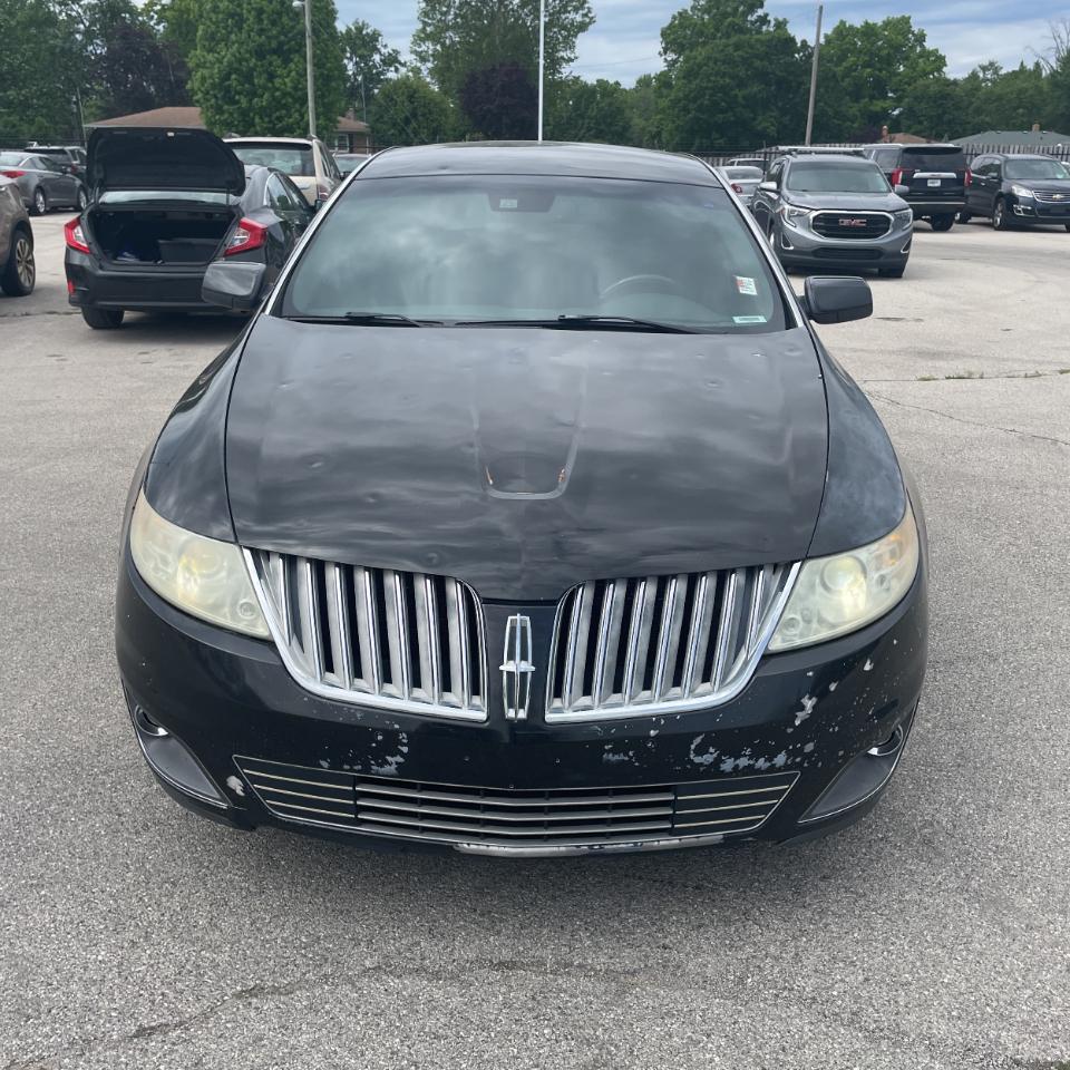 Lincoln MKS 4dr Sdn 3.7L FWD 2010