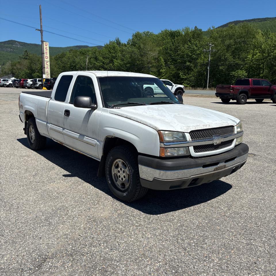 Chevrolet Silverado 1500 Ext Cab 143.5" WB 4WD LS 2003