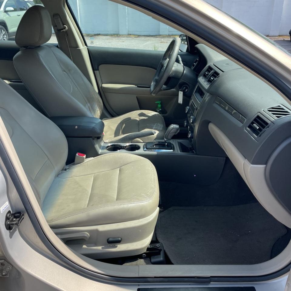 Ford Fusion 4dr Sdn SEL FWD 2010