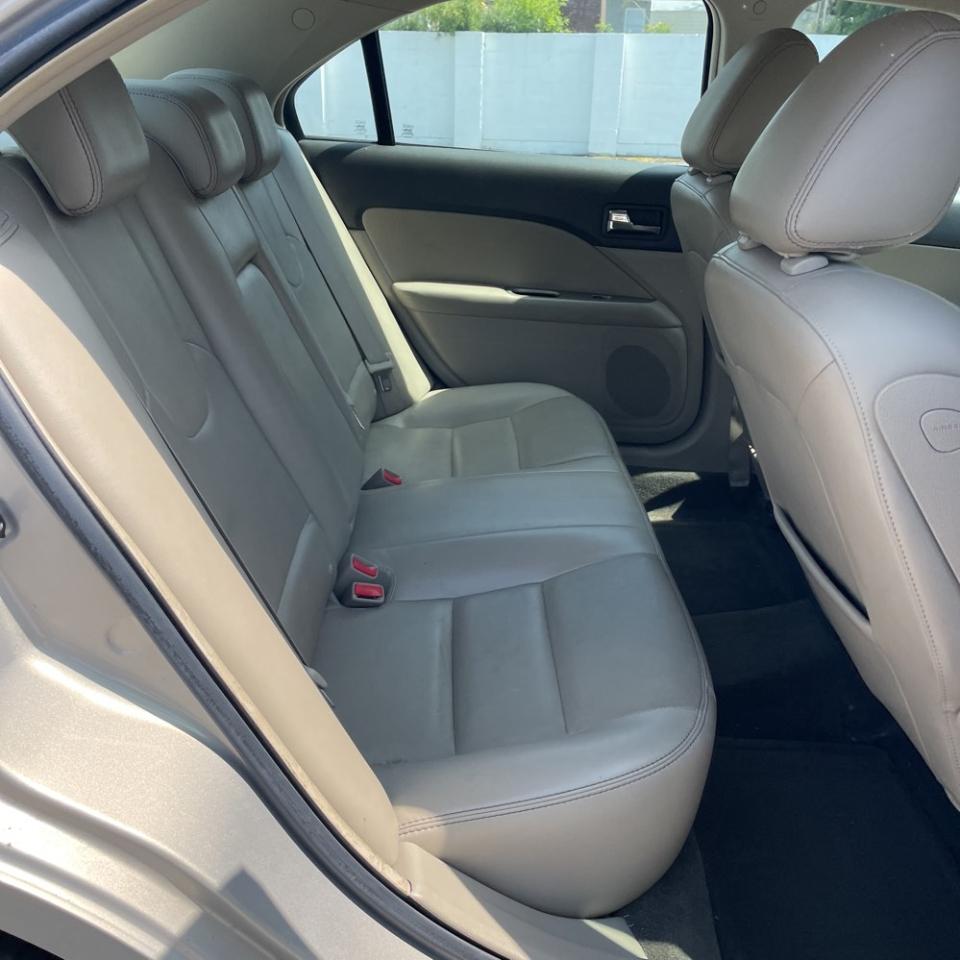 Ford Fusion 4dr Sdn SEL FWD 2010