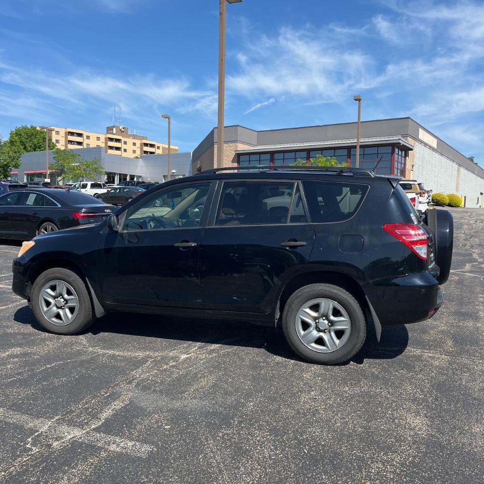 Toyota RAV4 4WD 4dr 4-cyl 4-Spd AT (Natl) 2009