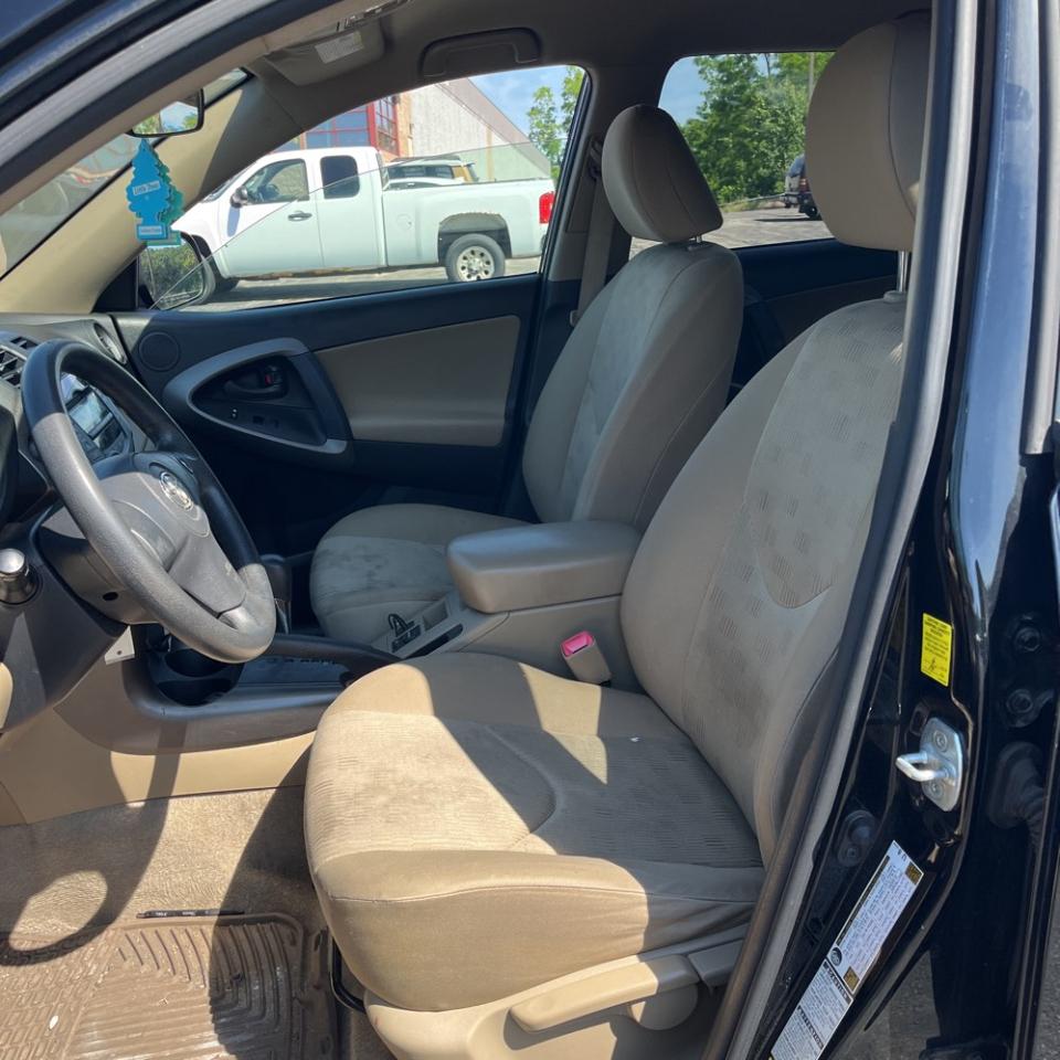 Toyota RAV4 4WD 4dr 4-cyl 4-Spd AT (Natl) 2009