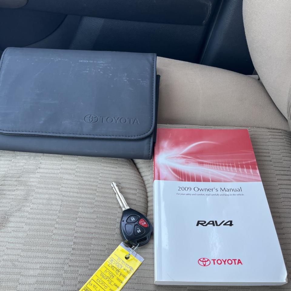 Toyota RAV4 4WD 4dr 4-cyl 4-Spd AT (Natl) 2009
