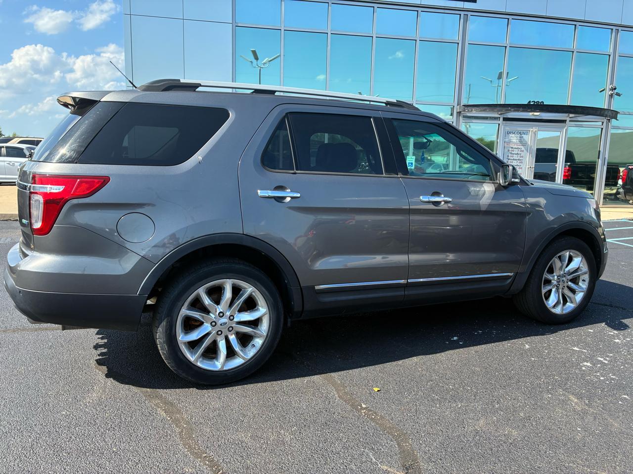 Ford Explorer 4WD 4dr XLT 2013