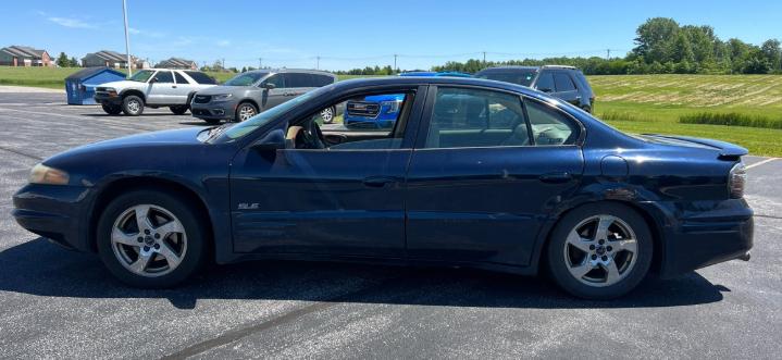 Pontiac Bonneville 4dr Sdn SLE 2002