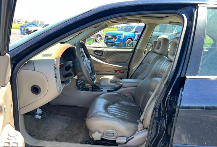 Pontiac Bonneville 4dr Sdn SLE 2002