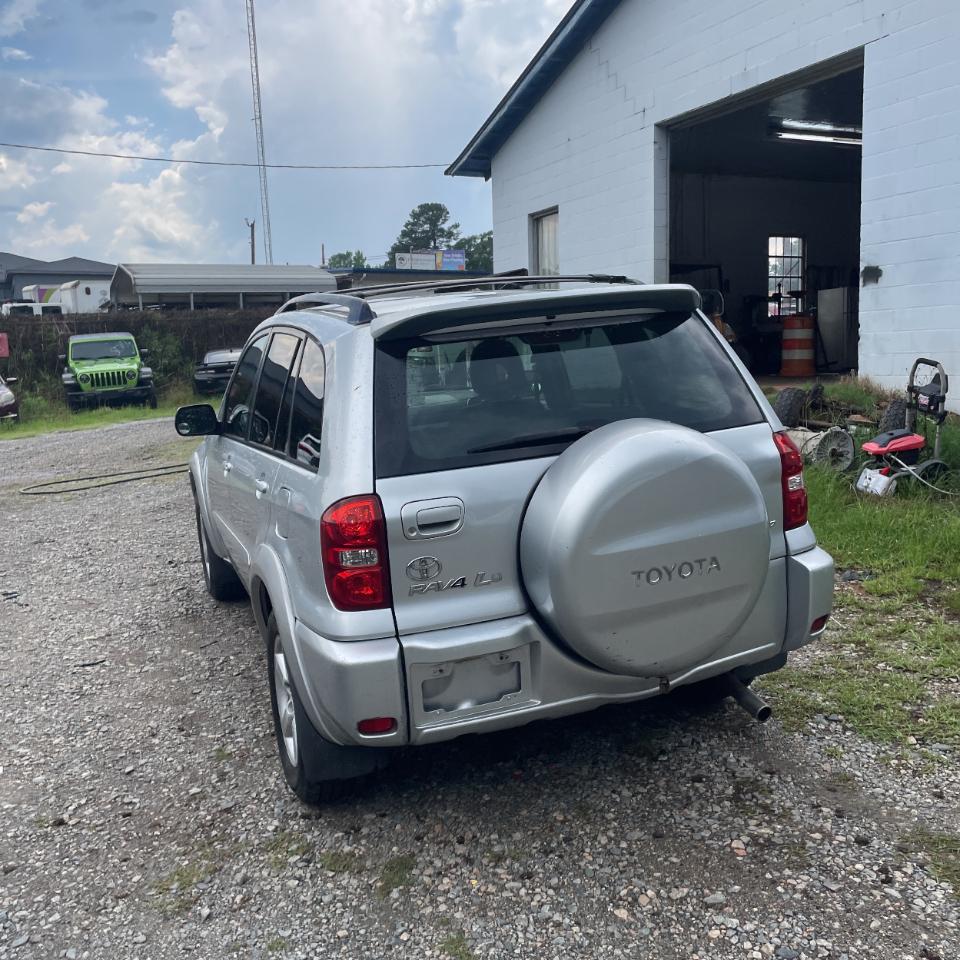 Toyota RAV4 4WD 4dr 4-cyl (Natl) 2004