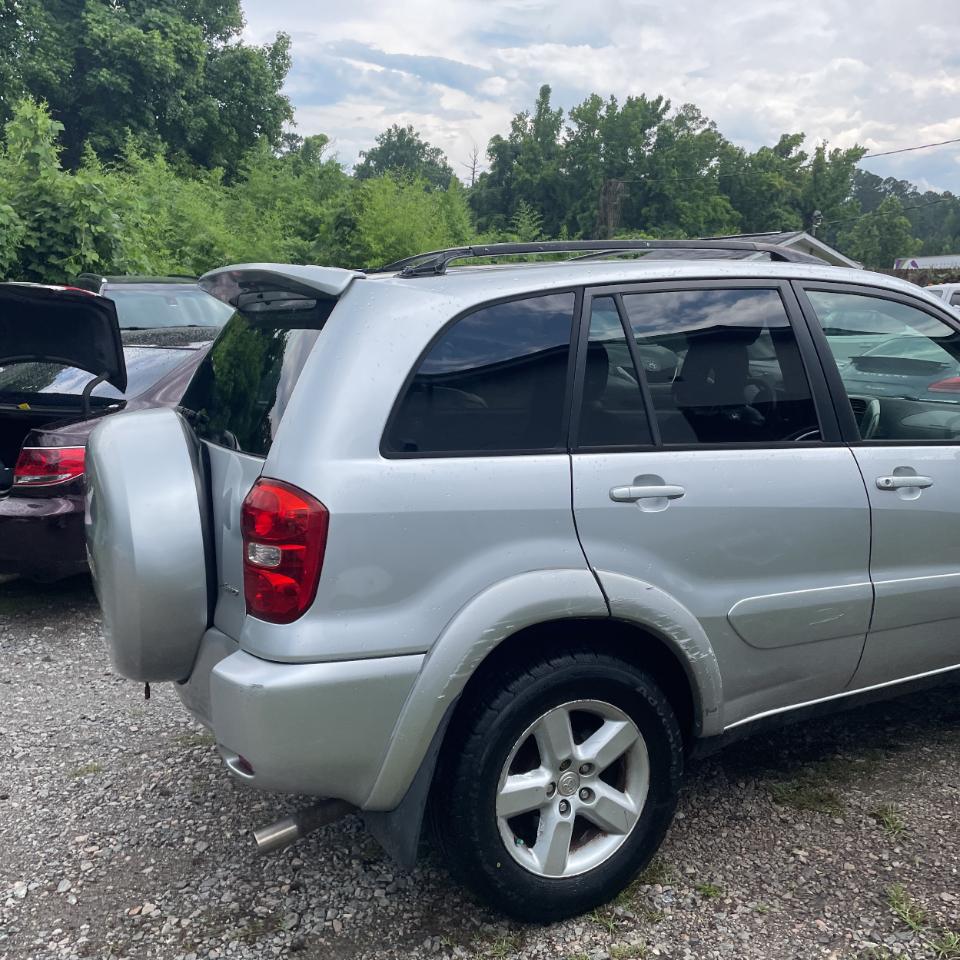 Toyota RAV4 4WD 4dr 4-cyl (Natl) 2004