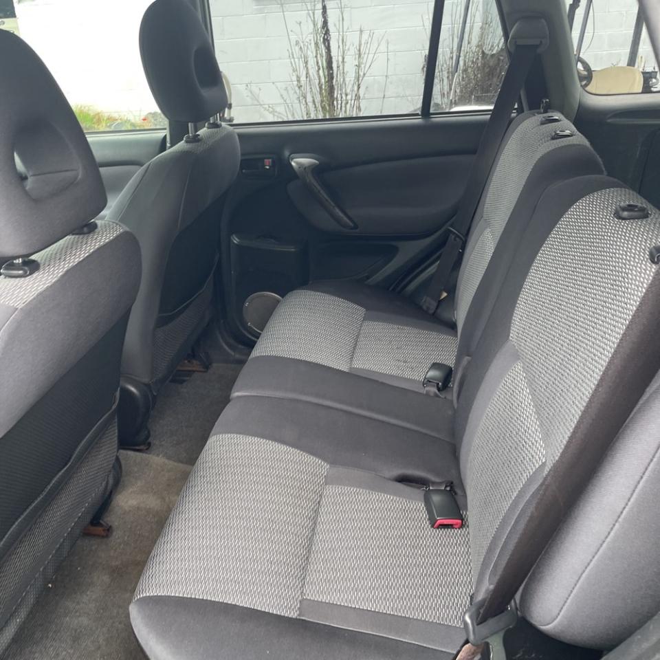 Toyota RAV4 4WD 4dr 4-cyl (Natl) 2004
