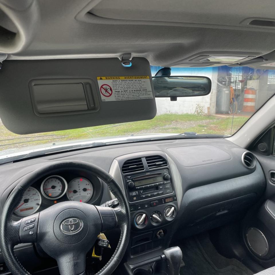 Toyota RAV4 4WD 4dr 4-cyl (Natl) 2004