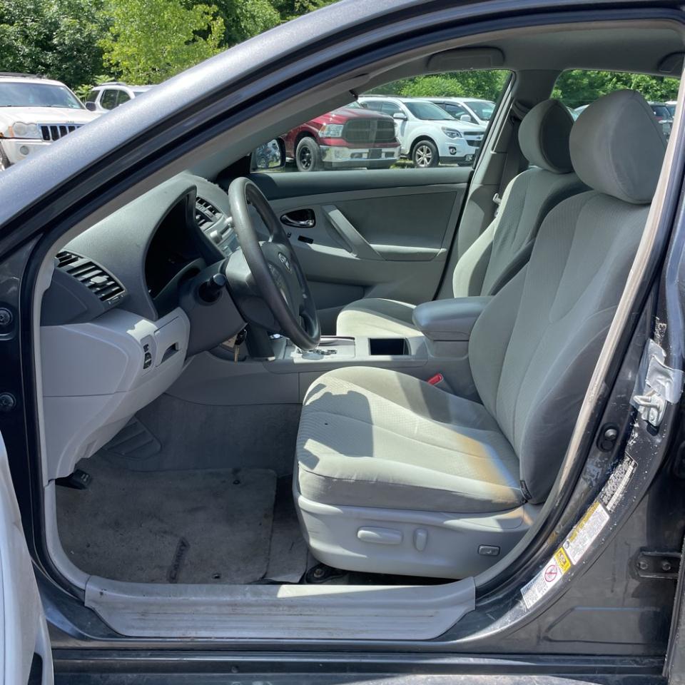 Toyota Camry 4dr Sdn LE Auto 2007