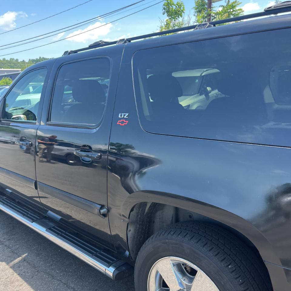 Chevrolet Suburban 4WD 4dr 1500 LTZ 2007