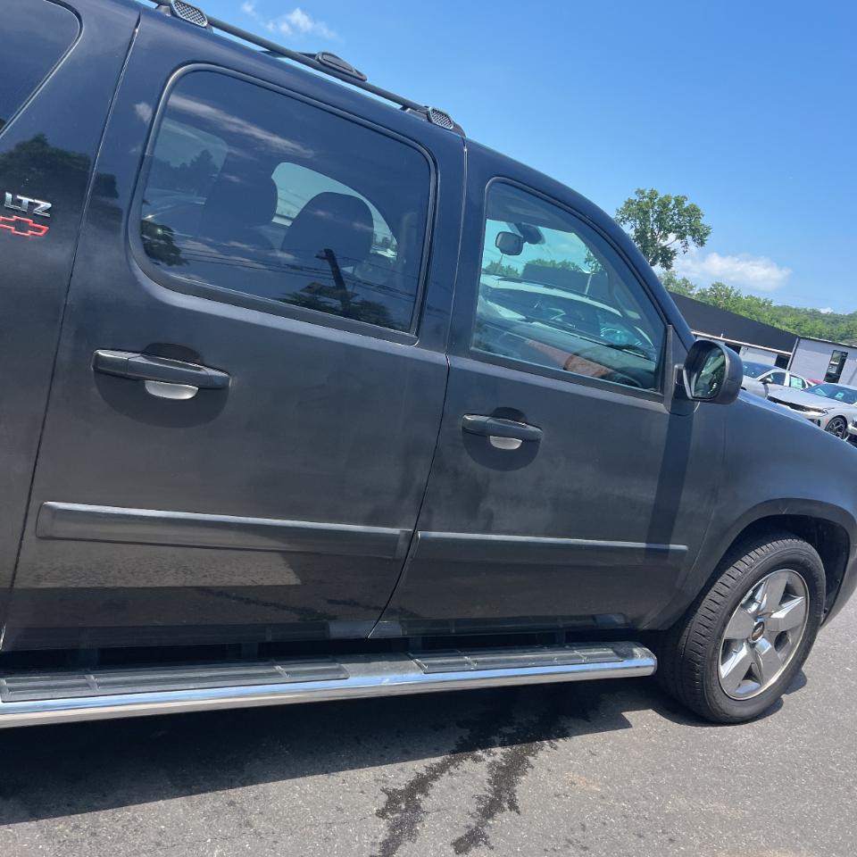 Chevrolet Suburban 4WD 4dr 1500 LTZ 2007