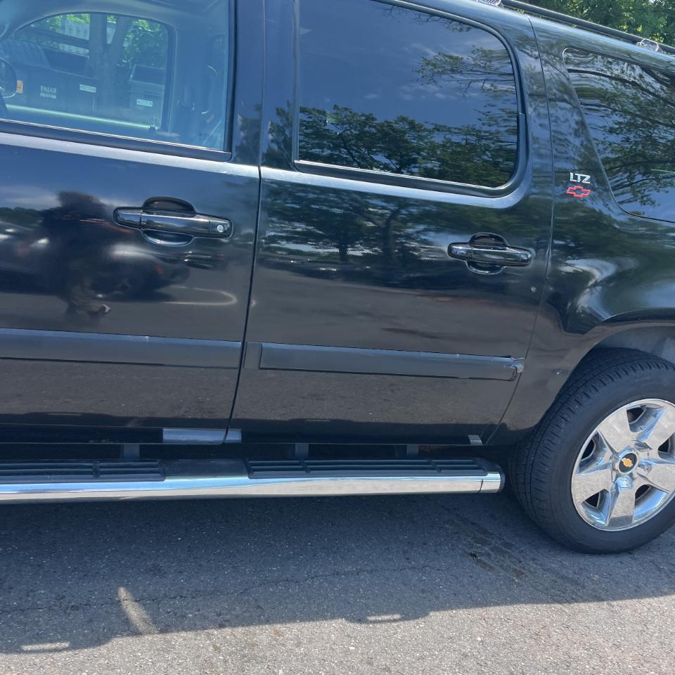 Chevrolet Suburban 4WD 4dr 1500 LTZ 2007