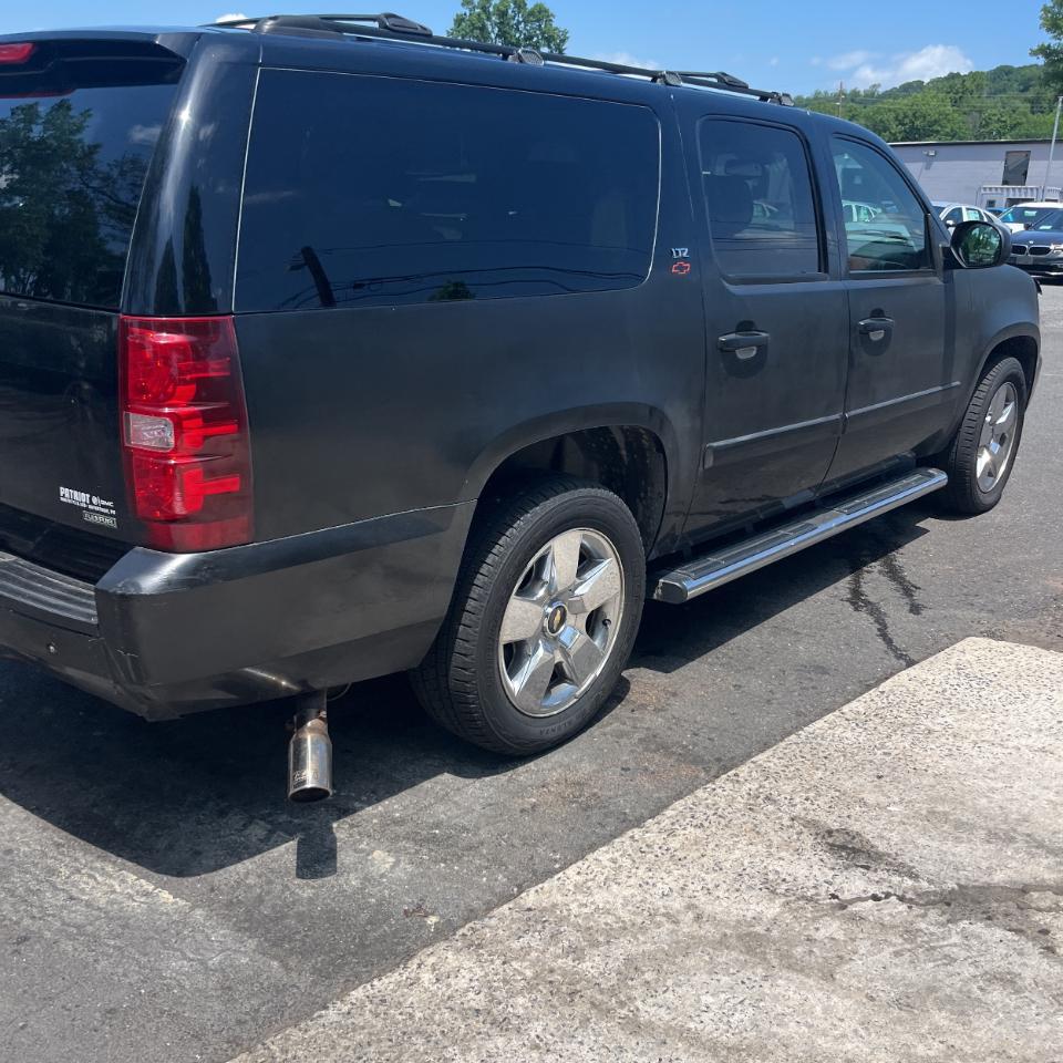 Chevrolet Suburban 4WD 4dr 1500 LTZ 2007