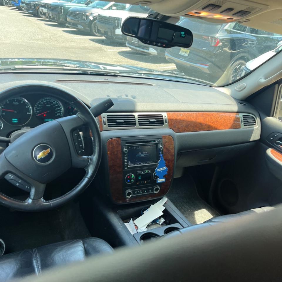 Chevrolet Suburban 4WD 4dr 1500 LTZ 2007
