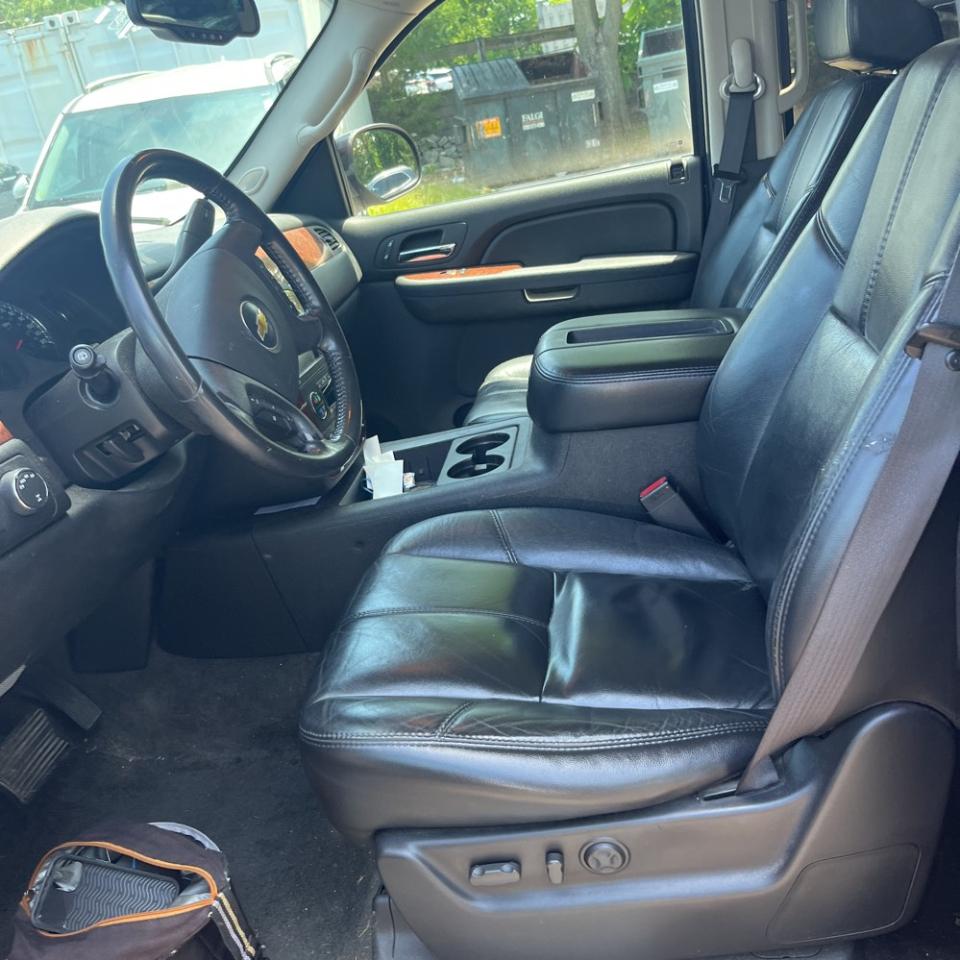 Chevrolet Suburban 4WD 4dr 1500 LTZ 2007