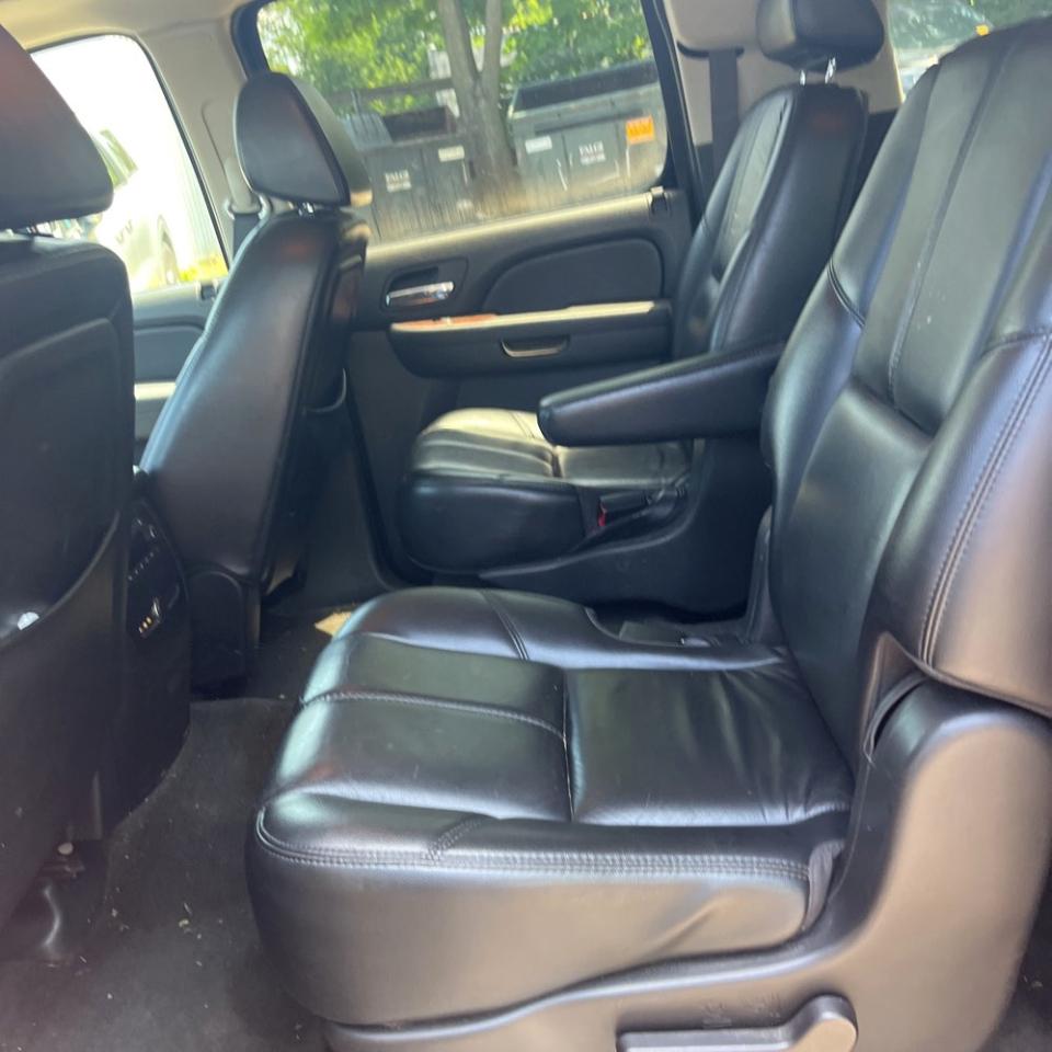 Chevrolet Suburban 4WD 4dr 1500 LTZ 2007