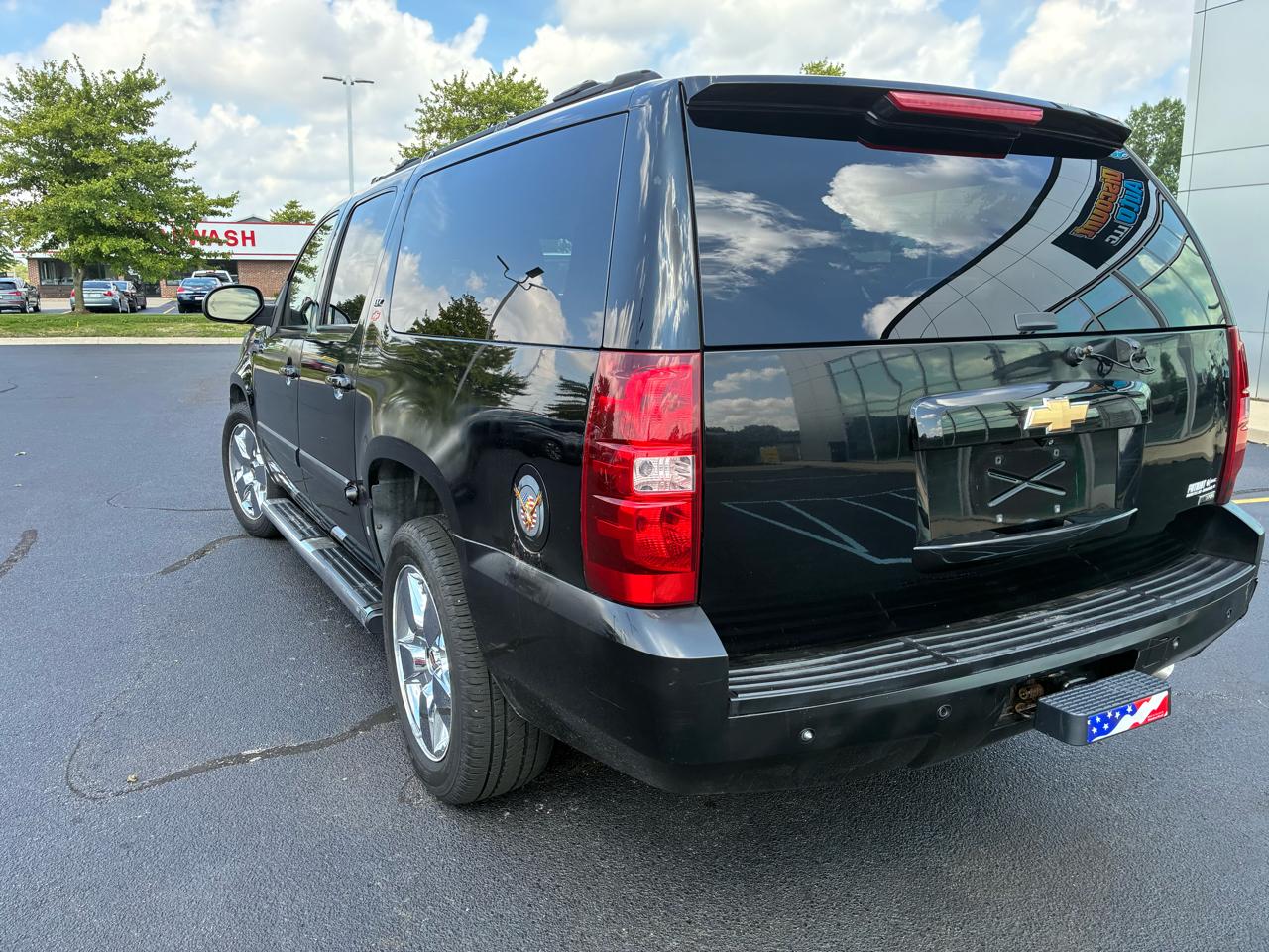 Chevrolet Suburban 4WD 4dr 1500 LTZ 2007