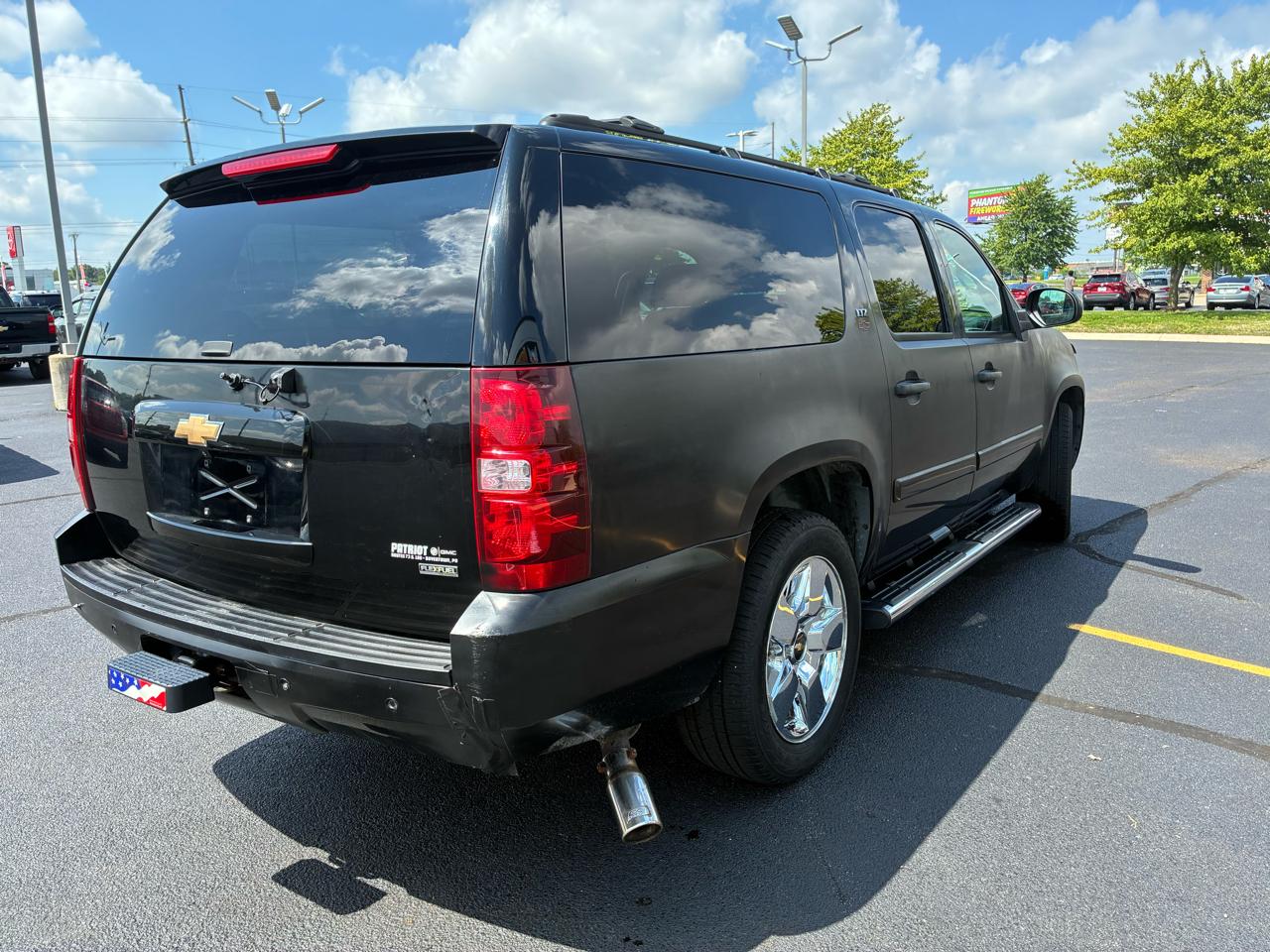Chevrolet Suburban 4WD 4dr 1500 LTZ 2007