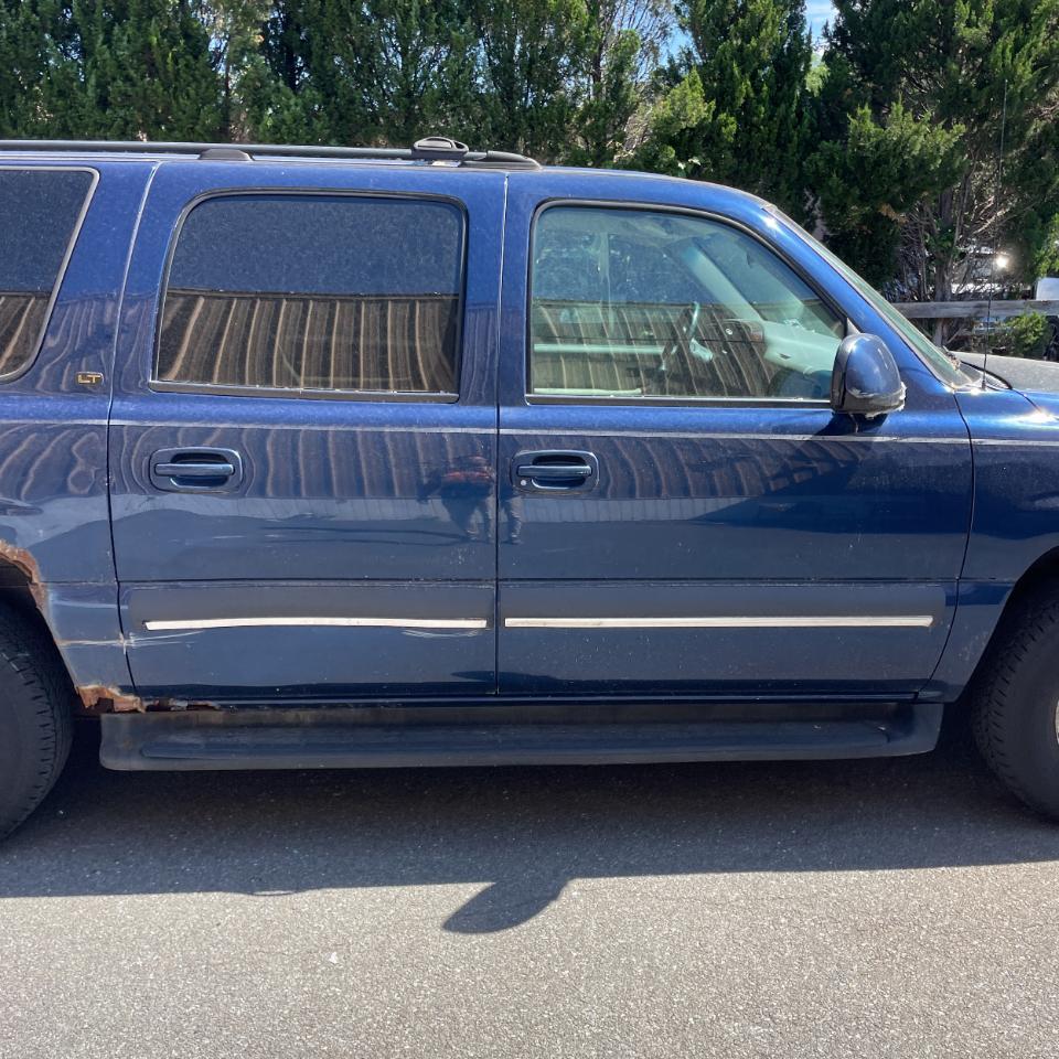 Chevrolet Suburban 4dr 1500 4WD LT 2002