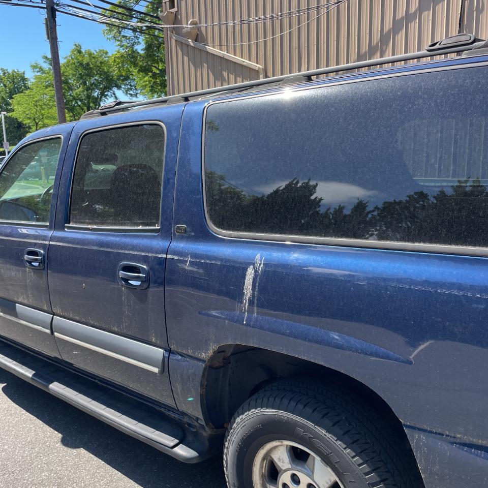 Chevrolet Suburban 4dr 1500 4WD LT 2002