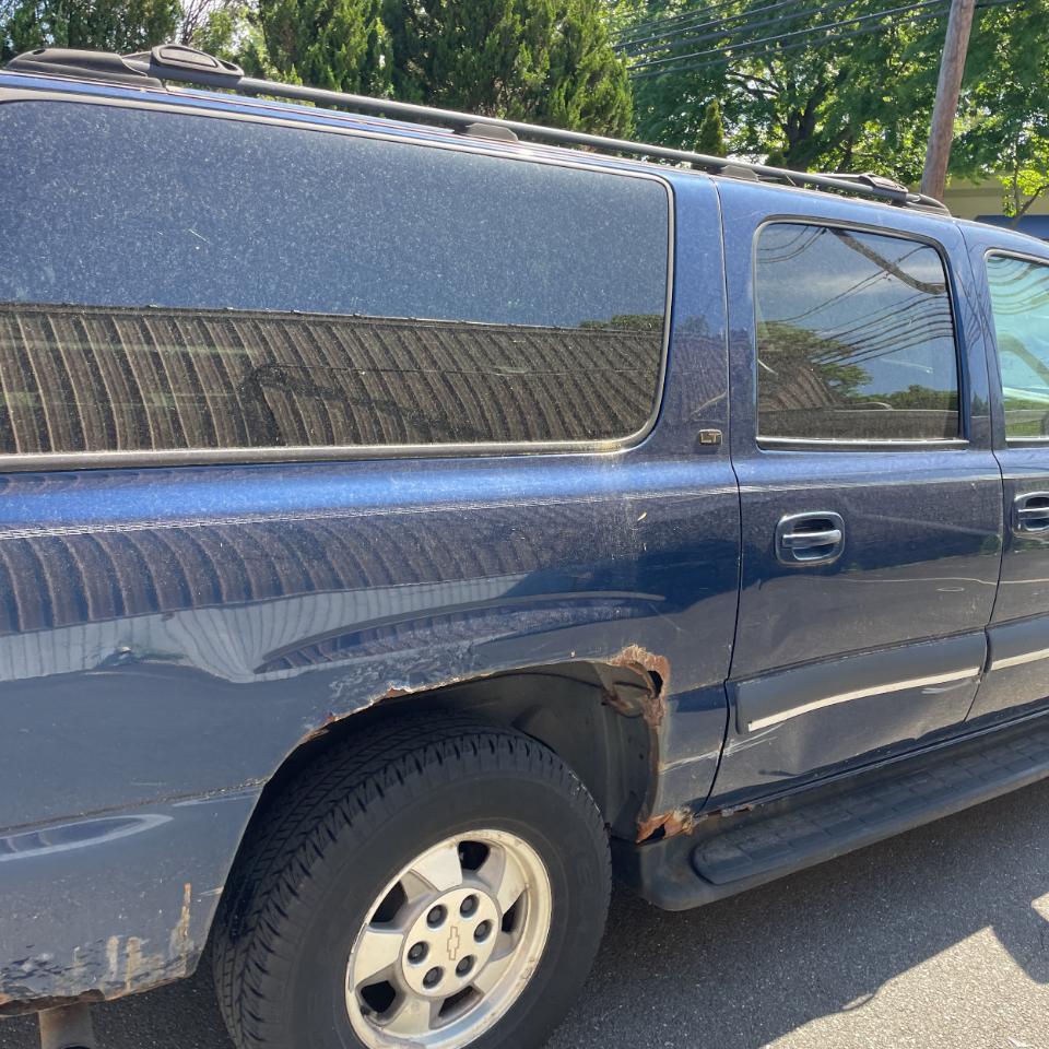 Chevrolet Suburban 4dr 1500 4WD LT 2002