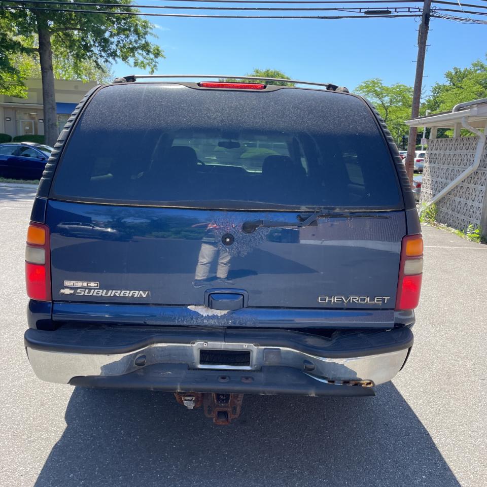 Chevrolet Suburban 4dr 1500 4WD LT 2002